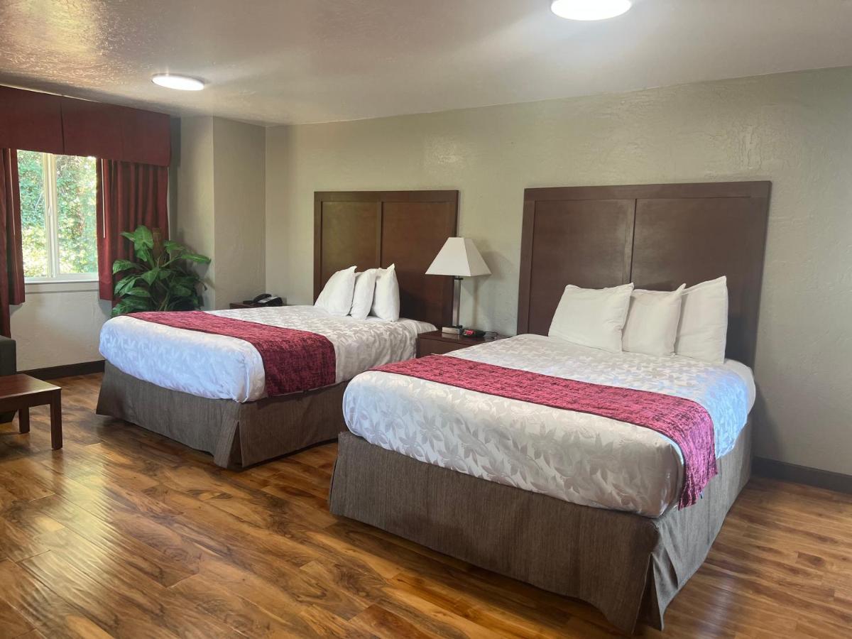 Red Carpet Inn Медфорд Екстер'єр фото